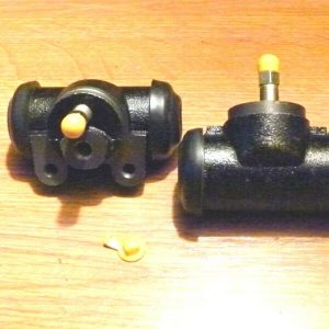Radzylinder Bremszylinder hinten/ 2 Stück/ Wolga Gaz 2410/ Anschlussgewinde M10