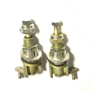Scheibenwischeranlage Scheibenwischer Gestänge Motor komplett Wolga Gaz M21-2