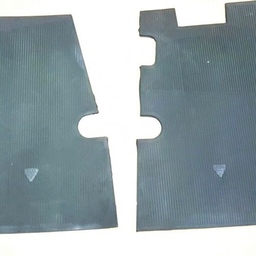 Fußmatten Gummimatten GAZ 69 2 Stück