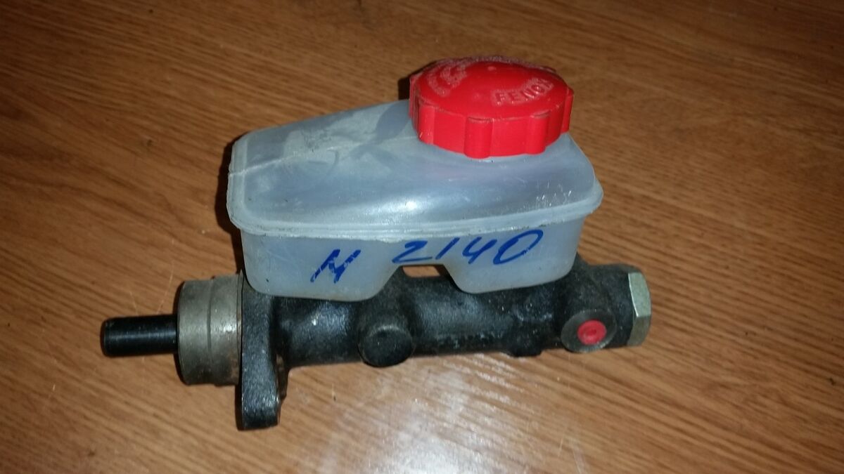 Hauptbremszylinder HBZ Moskvich 2140/ Anschlussgewinde M10