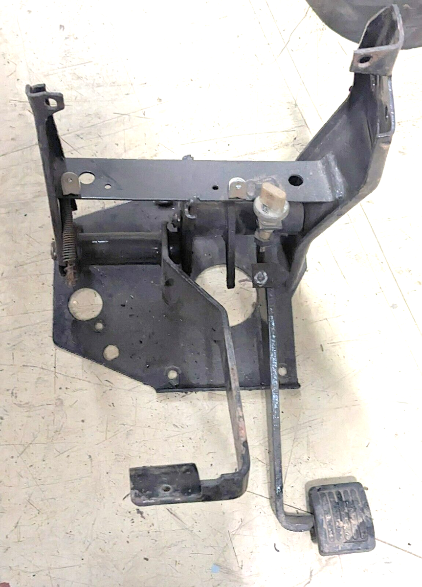Pedale Block UAZ 469 gebraucht