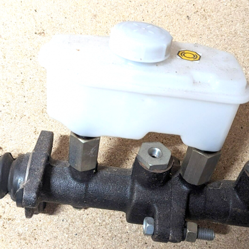 Hauptbremszylinder Gaz 66 2- Kreis