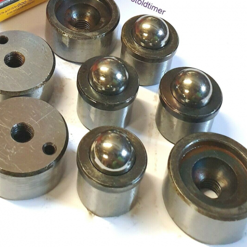 Achsschenkel mit Kugel- Lager UAZ 469 452/ 3151-2304019 *