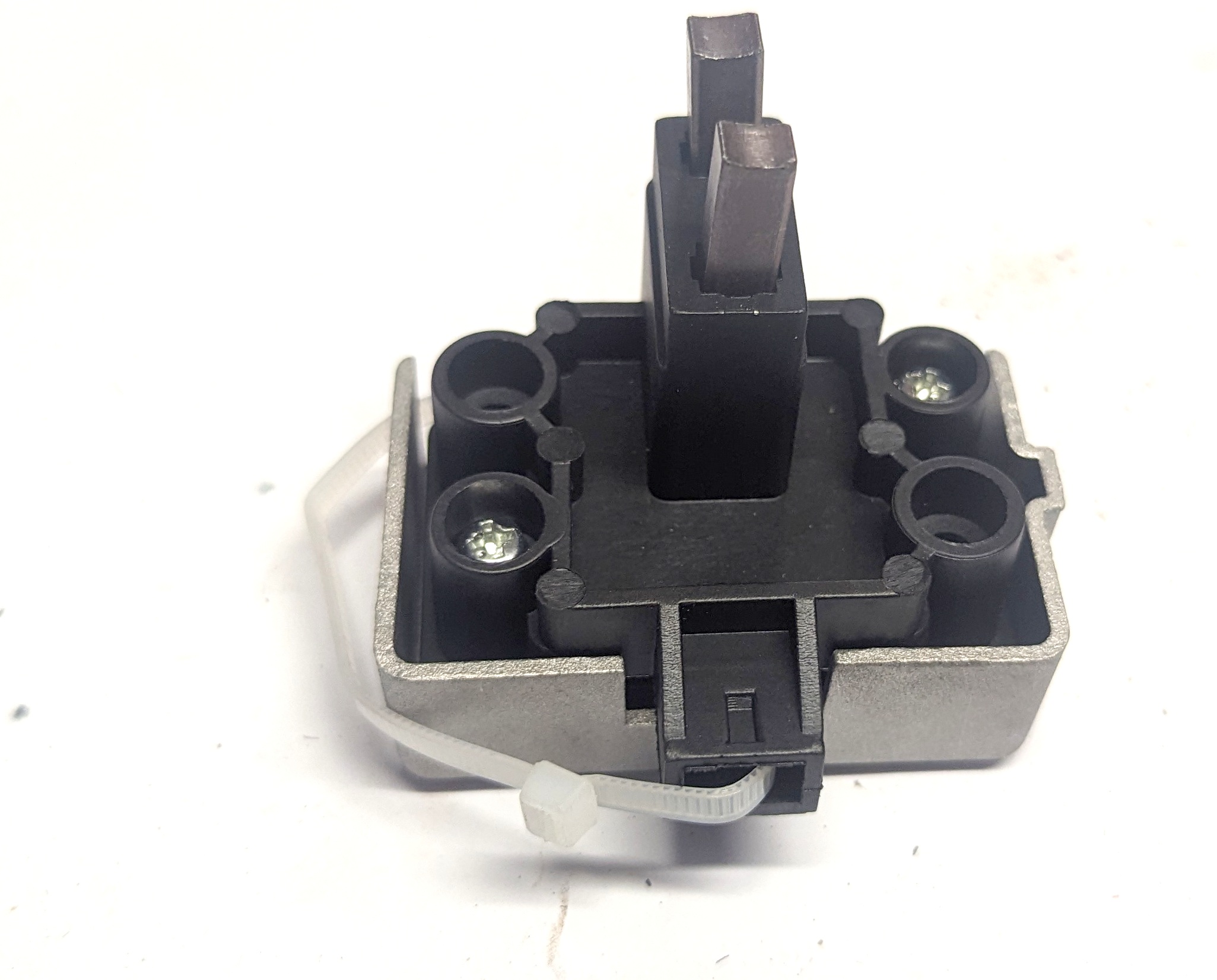 Lichtmaschine Regler Wolga Gaz Uaz Moskvich Я -112А/ 72.3702