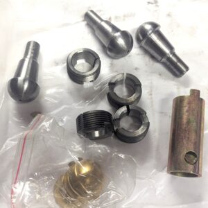 Achsschenkel / Reparatursatz UAZ Hunter Patriot Buchanka 3741 3160-2304014-01