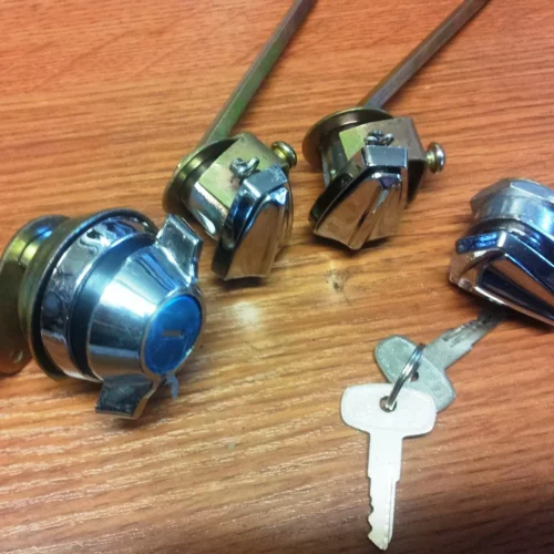 Schloßsatz Türschloß Satz Wolga Gaz 24