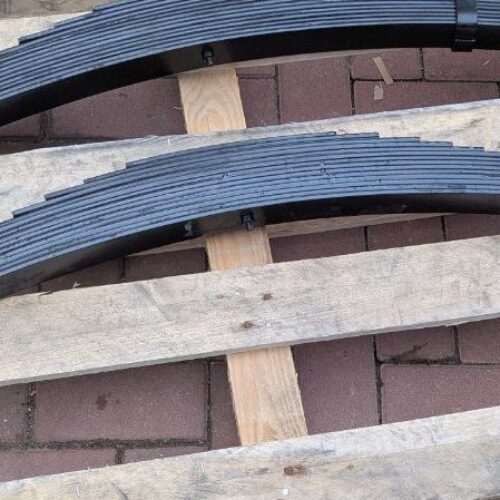 Blattfeder vorne/ hinten 2 Stück UAZ 452